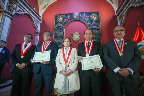 UNMSM reconoce a sus egresados con la Medalla de Honor Sanmarquina, por su contribución al desarrollo del país