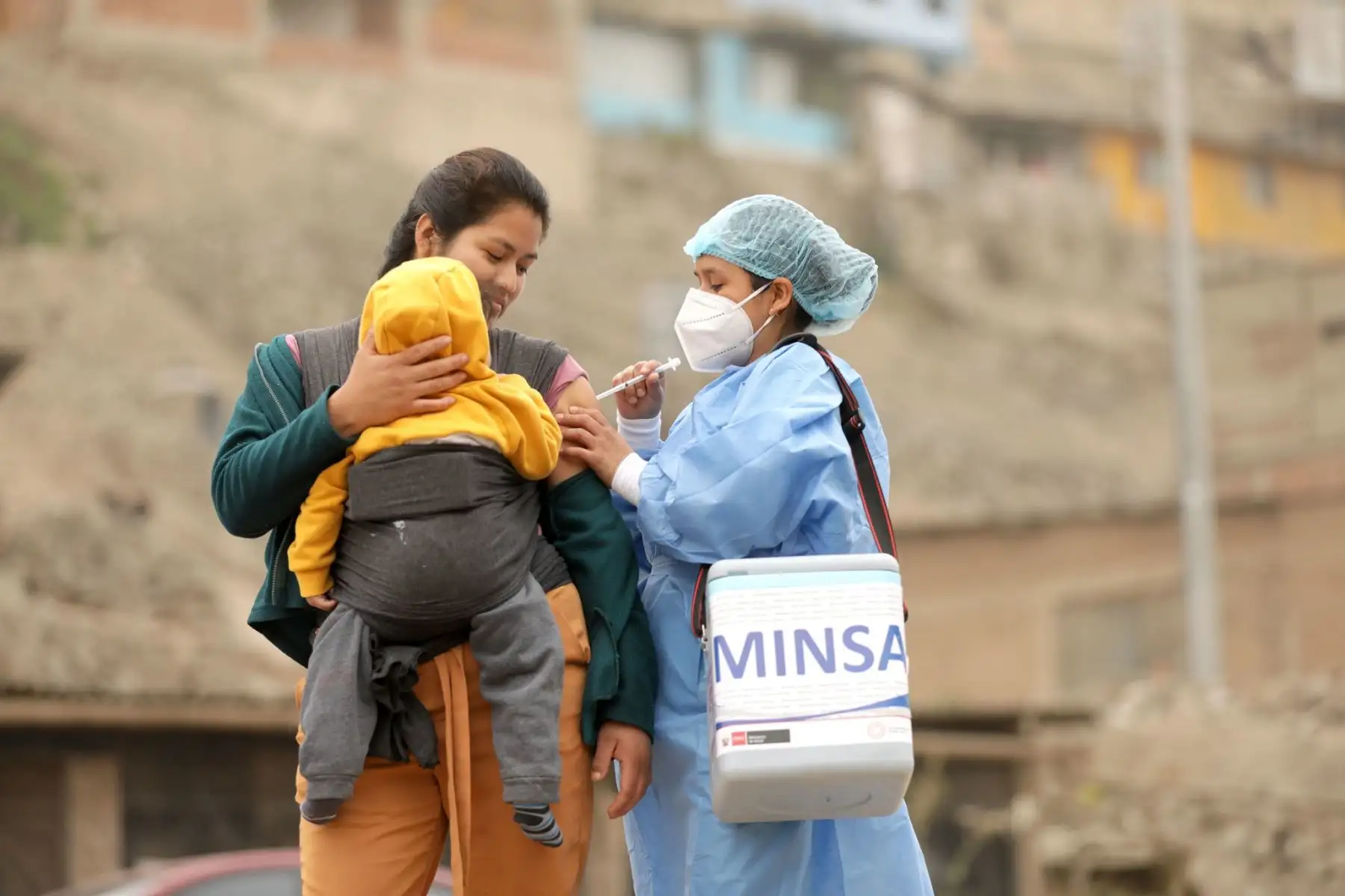 El Ministerio de Salud transfirió S/ 2.6 millones a cinco regiones del país para intensificar la campaña de vacunación contra la fiebre amarilla y otras acciones contra esta enfermedad. ANDINA/Difusión