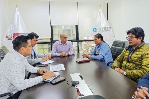 Presidente ejecutivo del Otass sostuvo reunión de trabajo con la alcaldesa provincial de Espinar. Foto: OTASS/Difusión.