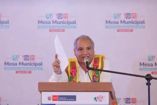 Titular del MTC, César Sandoval, participó en la ‘Mesa Municipal: Fortaleciendo la gestión descentralizada – Agenda 2025’, organizada por la PCM. Fotos: MTC