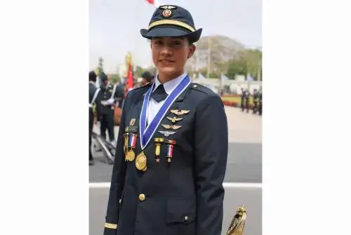 Los restos de Ashley Vargas son trasladados en el remolcador auxiliar de salvamento B.A.P. Morales. Foto: ANDINA