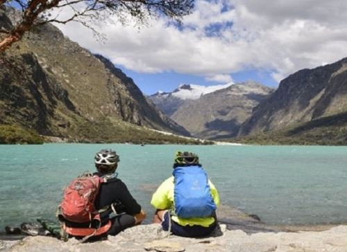 La laguna Chinancocha, ubicada en el Parque Nacional Huascarán, en la sierra de Áncash, se convertirá en un importante atractivo gracias a la construcción de infraestructura turística. ANDINA/Difusión