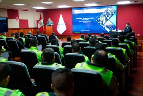 Migraciones capacitó a 150 comisarios de Lima y Callao en temas migratorios. Foto: Difusión