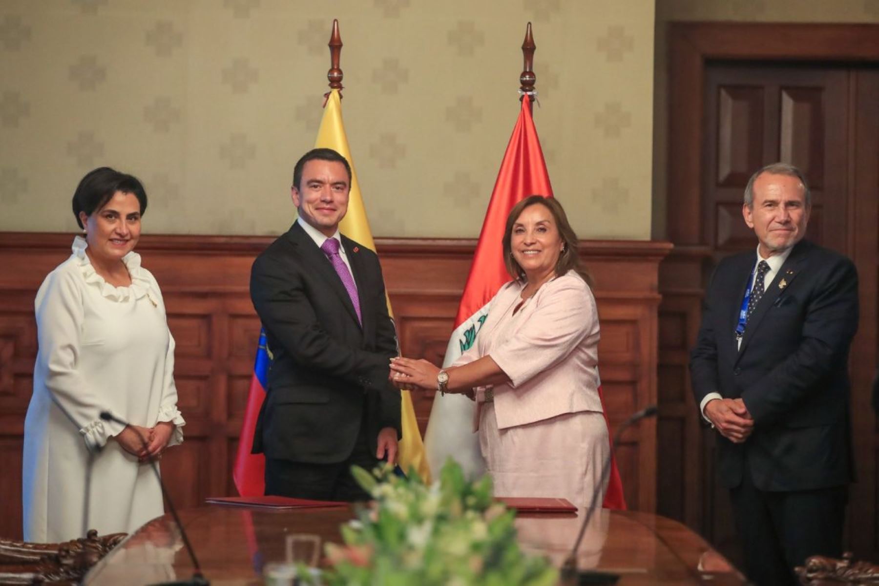Presidenta Dina Boluarte junto a su homólogo de Ecuador, Daniel Noboa. Foto: ANDINA/Difusión