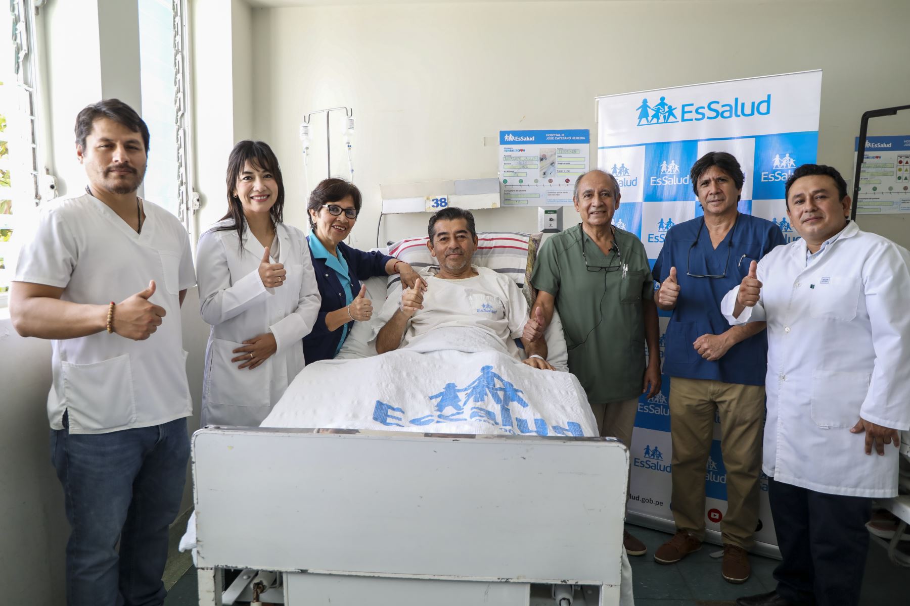 El resultado fue posible gracias al trabajo coordinado del equipo oncológico de EsSalud Piura. Foto: EsSalud