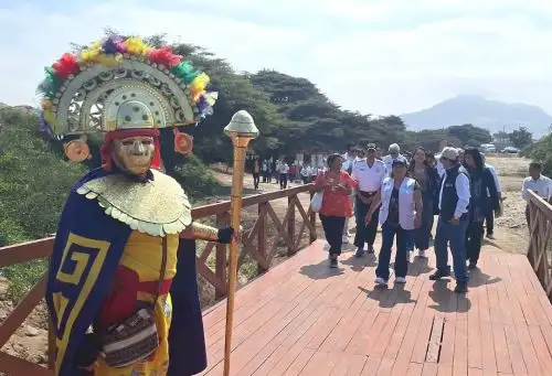 El complejo arqueológico Chan Chan inauguró esta mañana un nuevo circuito turístico que conecta con el conjunto amurallado Nik An. Foto: Luis Puell