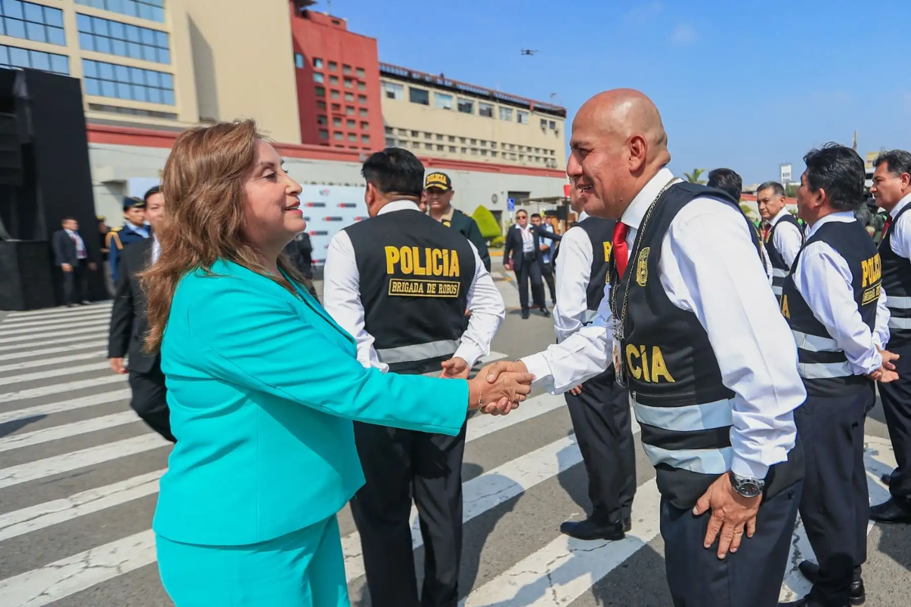 La presidenta de la República, Dina Boluarte, condecoró a 47 efectivos de la Policía Nacional del Perú. Foto: ANDINA/Presidencia