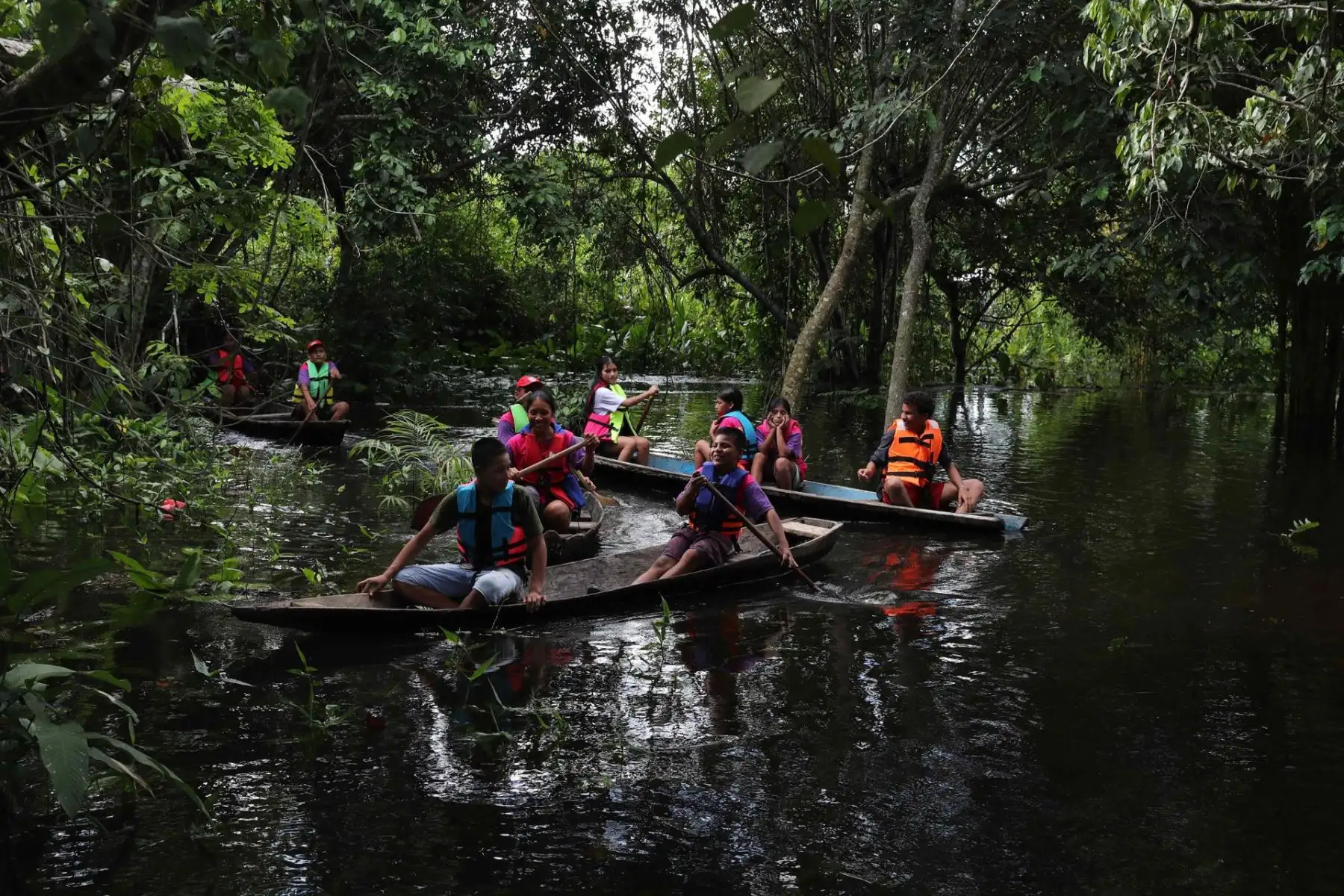 En Iquitos, un grupo de niños y adolescentes de la región Loreto lucha contra la contaminación y la deforestación. Foto: EFE