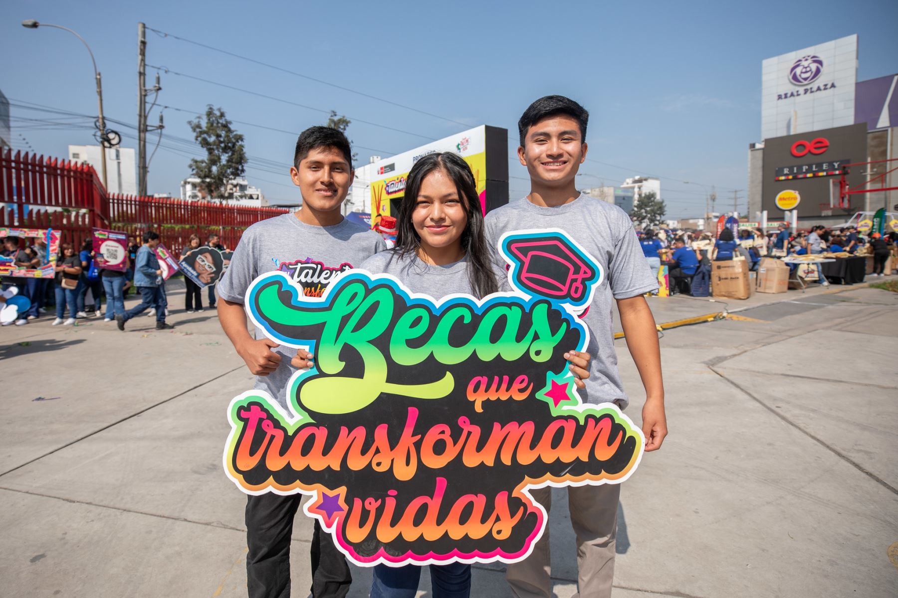 Inversión en becas crece 28 %, reafirmando compromiso del Gobierno con la educación superior y el desarrollo. Foto: Minedu