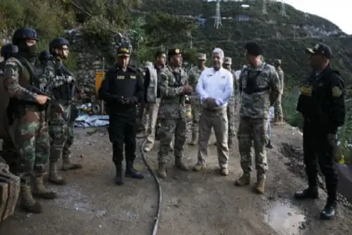 También hay 30 detenidos y se ha recuperado gran cantidad de explosivos y municiones de guerra y un fusil.