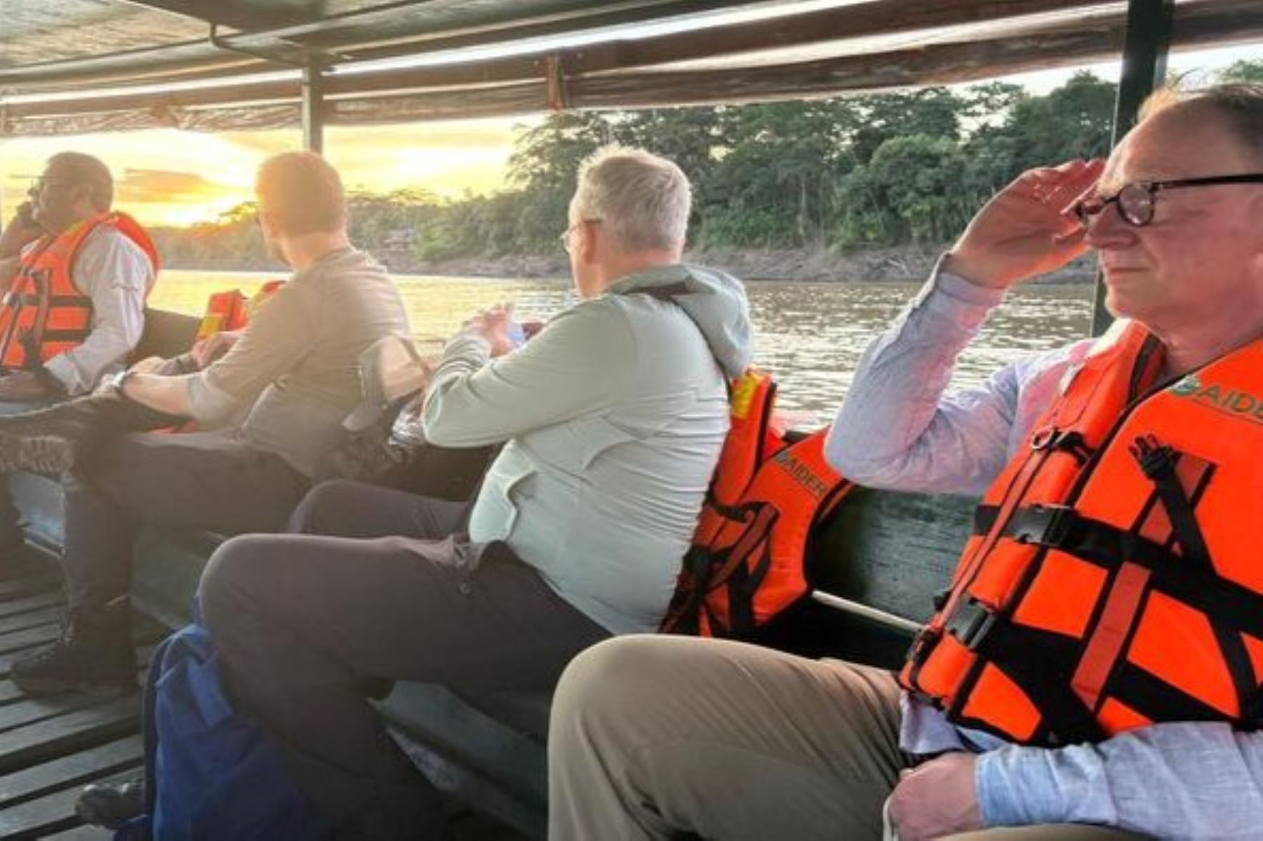 Una delegación de alto nivel de KfW efectuó una visita técnica a la reserva nacional Tambopata. Foto: Sernanp