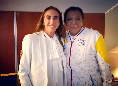 Natalia Málaga aparece junto a Lucha Fuentes