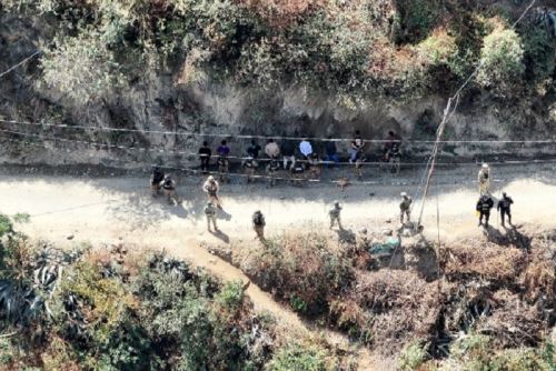 La operación contó con la participación de efectivos de la Dirección de Medio Ambiente de la PNP y del Ejército, además de personal de la Sucamec.