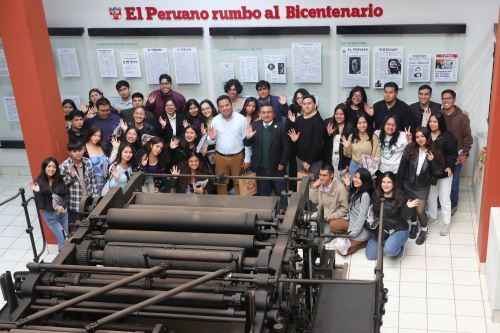 Futuros comunicadores de la Antenor Orrego se sumergen en el mundo editorial con "Vive Andina"