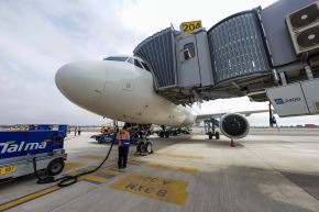 El nuevo Aeropuerto Internacional Jorge Chávez es una moderna infraestructura con tecnología de vanguardia. Cuenta con 46 mangas de embarque directo, tomógrafos 3D en seguridad, 27 fajas para equipaje de mano y una plataforma operada 100 % de forma remota. Foto: ANDINA/Prensa Presidencia