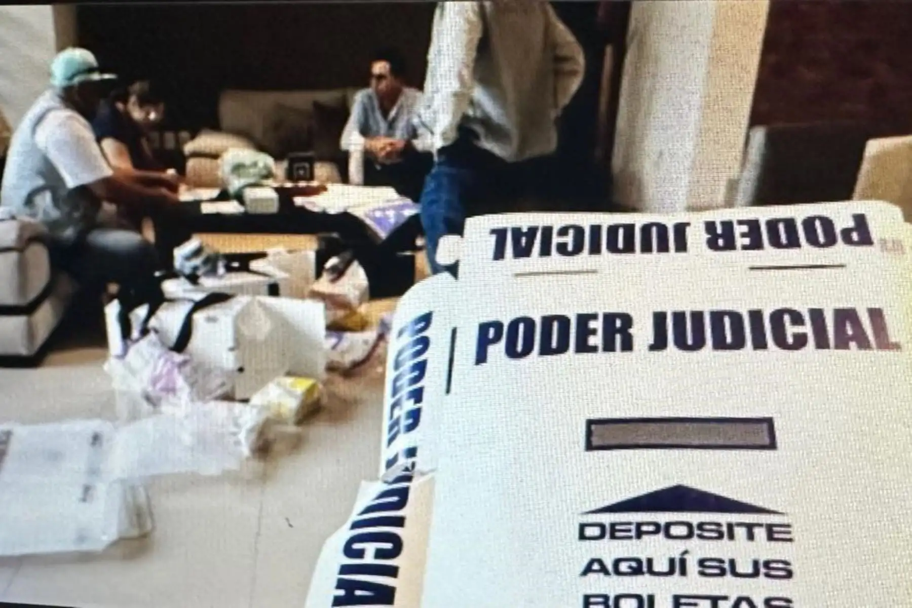 Debido a lo inédito del proceso, el escrutinio se realizará en los Consejos Distritales con participación directa de consejeras y consejeros ciudadanos. Captura: CNN