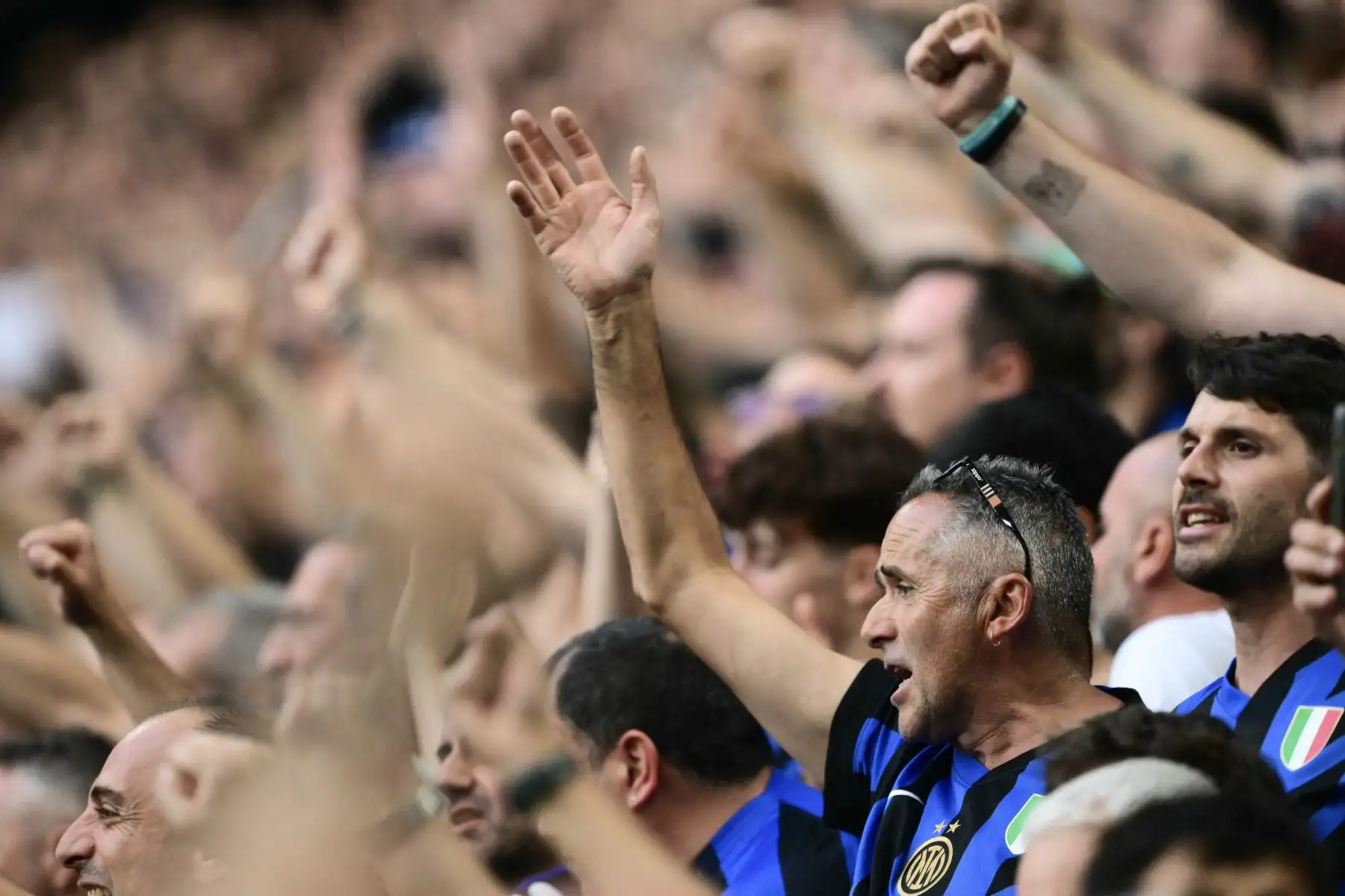 Los aficionados del Inter de Milán animan a su equipo desde las gradas antes de la final de la UEFA Champions League entre el Inter de Milán y el Paris Saint-Germain (PSG) en Múnich, sur de Alemania.
Foto: AFP