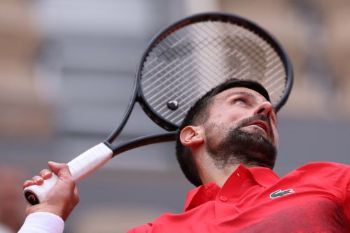 Novak Djokovic llega a cuartos de final del Roland Garros por decimoctava vez