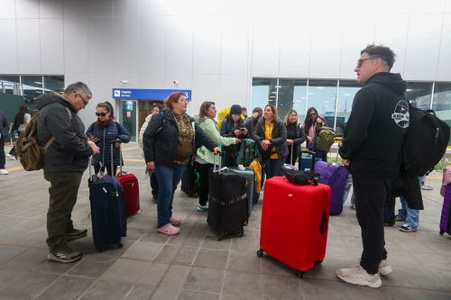 Diversos vuelos fueron reprogramdos o cancelados hoy debido a las demoras en el abastecimiento de combustible a los aviones. ANDINA/Juan Carlos Guzmán