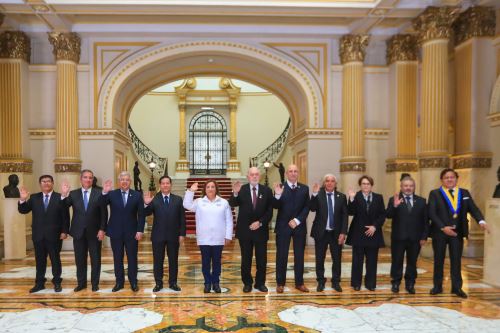 Presidenta Dina Boluarte se reúne con bancadas parlamentarias previo a pedido de confianza del Gabinete