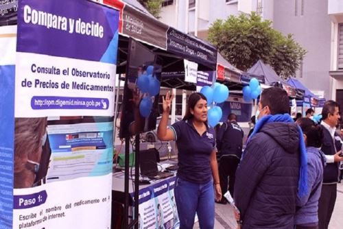 La campaña nacional “Compara y decide tu medicamento, al mejor precio”incluye ferias informativas, intervenciones con la comunidad, capacitación a agentes comunitarios y profesionales de la salud, entre otras.
