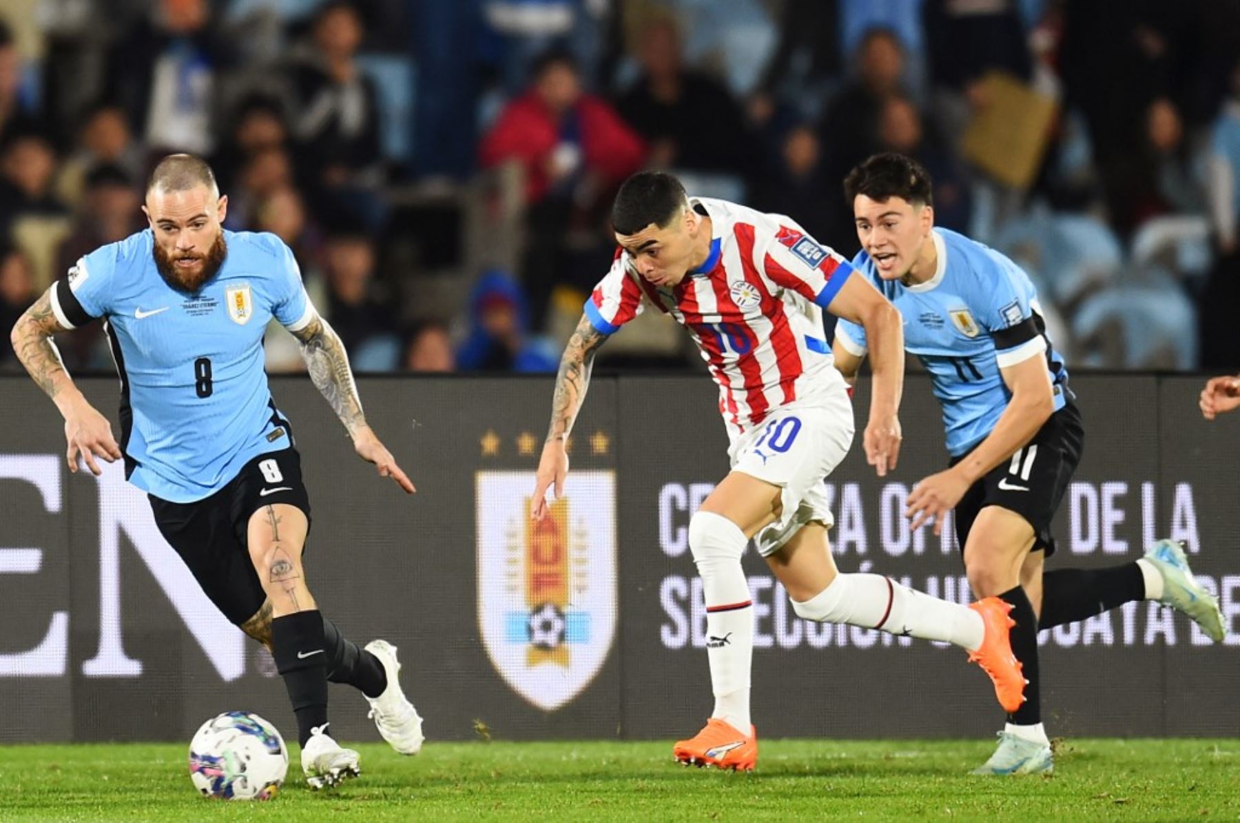 Miguel Almirón buscará los goles para los paraguayos en este partido clave