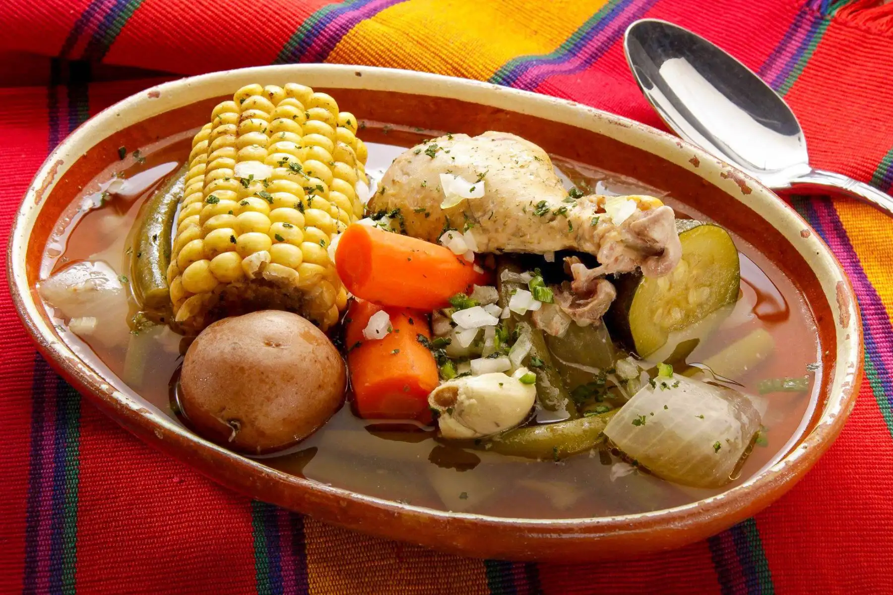 Nutricionista del INS recomienda incluir sopas en la dieta invernal para reforzar el sistema inmunológico. Foto: Difusión