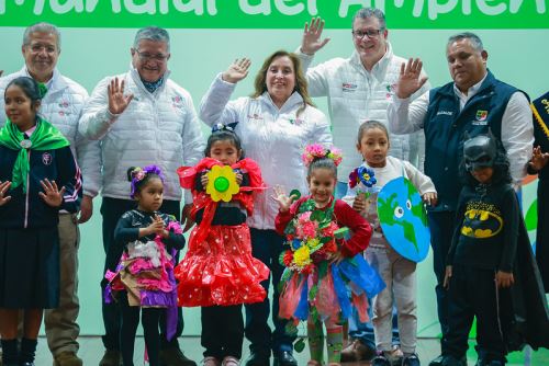Presidenta Dina Boluarte participa en ceremonia por el Día Mundial del Medio Ambiente