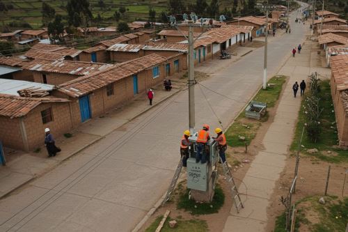 Se tiene previsto lograr el 96% de electrificación rural al 2026. Foto: ANDINA/Difusión