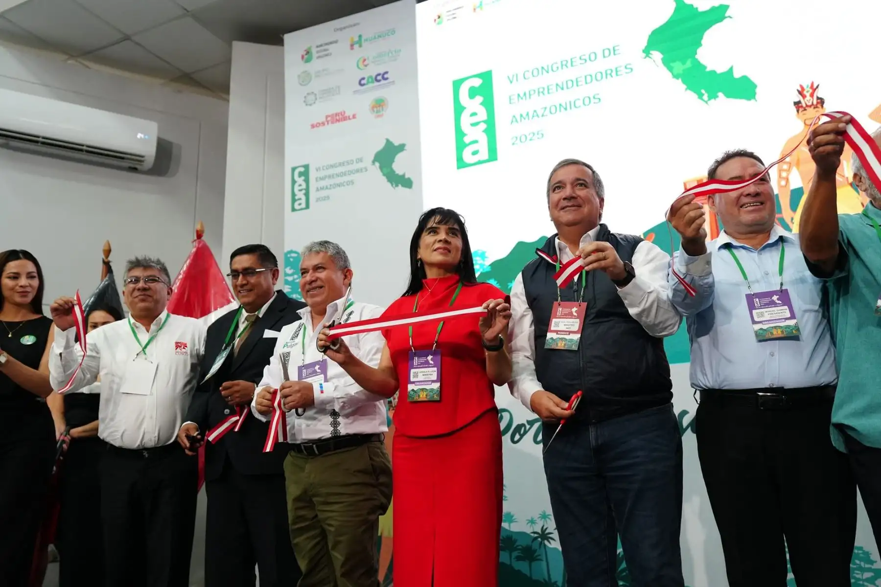 Ministra de Comercio Exterior y Turismo, Desilú León, participó en el VI Congreso de Emprendedores Amazónicos (CEA), realizado en la Universidad Nacional de Agraria de la Selva (UNAS), en lTingo María, región Huánuco. ANDINA/Difusión