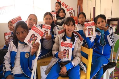 Programa "MINJUSDH en tu escuela", a cargo del Centro de Estudios en Justicia y Derechos Humanos (CEJDH), se ha implementado en colegios de varias regiones del país, con el objetivo de promover una ciudadanía consciente de sus derechos y deberes.