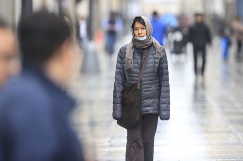 Lima registra lloviznas y descenso de la temperatura en las primeras horas del día