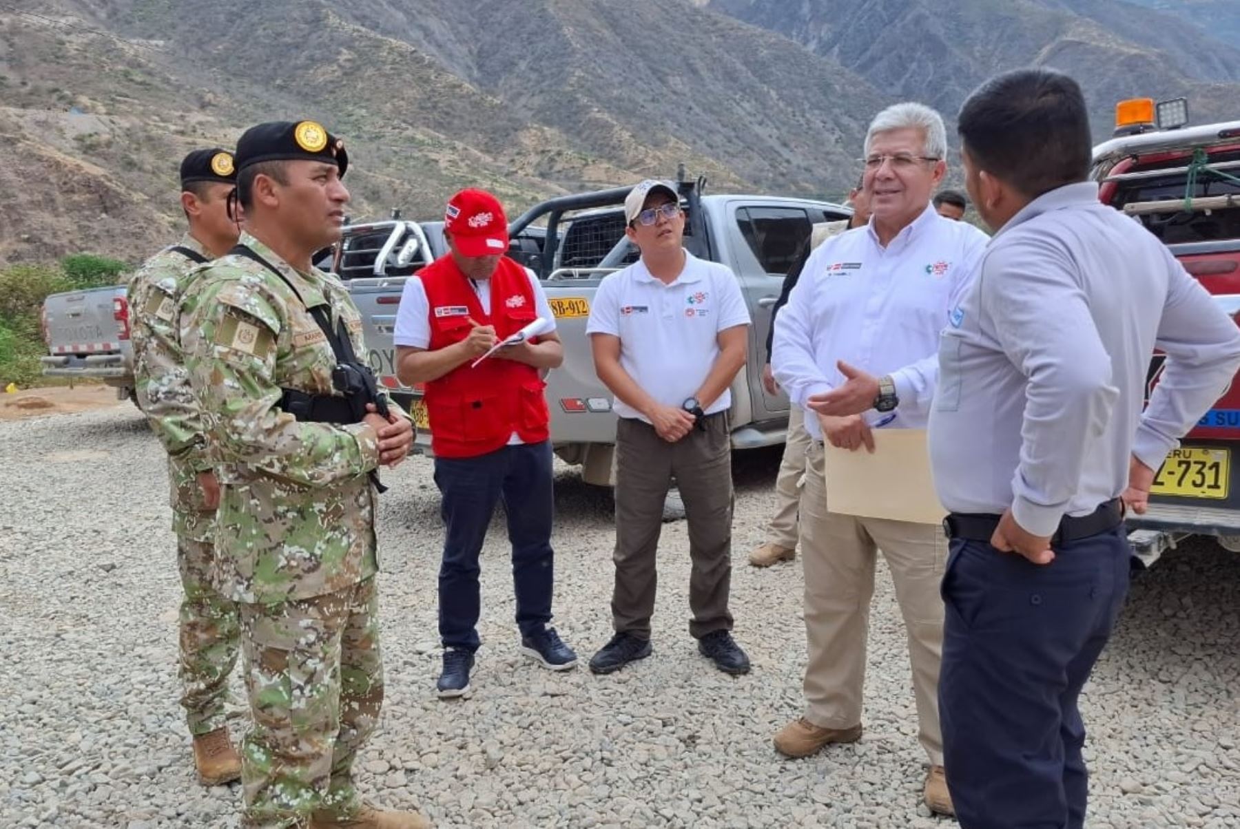 Ministro de Defensa, Walter Astudillo, constató operatividad de puesto de control en Pataz