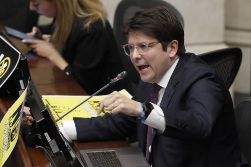 Hieren de bala al aspirante presidencial colombiano de derecha Miguel Uribe Turbay