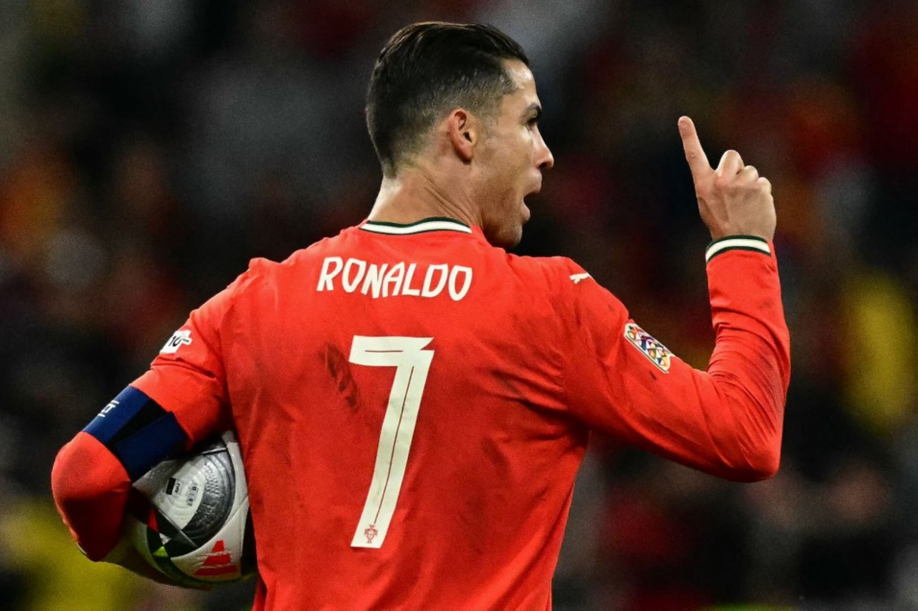 El delantero número 07 de Portugal, Cristiano Ronaldo, celebra el gol del 2-2 durante el partido final de fútbol de la Liga de Naciones de la UEFA entre Portugal y España en Múnich, al sur de Alemania, el 8 de junio de 2025. (Foto de Tobias SCHWARZ / AFP)