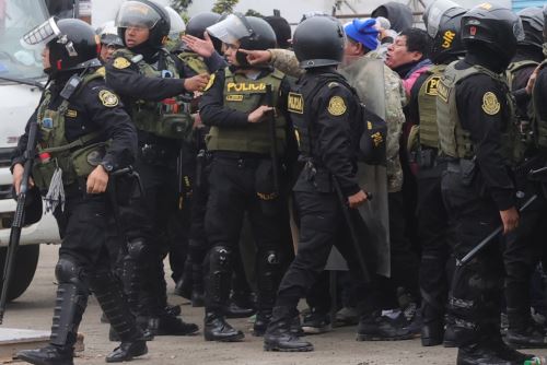 Chorrillos: grupo de personas se oponen a intervención municipal en 16,000 m² de playa Pescadores