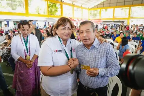 Durante jornada de inclusión para personas con discapacidad, se entregaron sillas de ruedas, certificados de discapacidad y carnés del Conadis a beneficiarios.