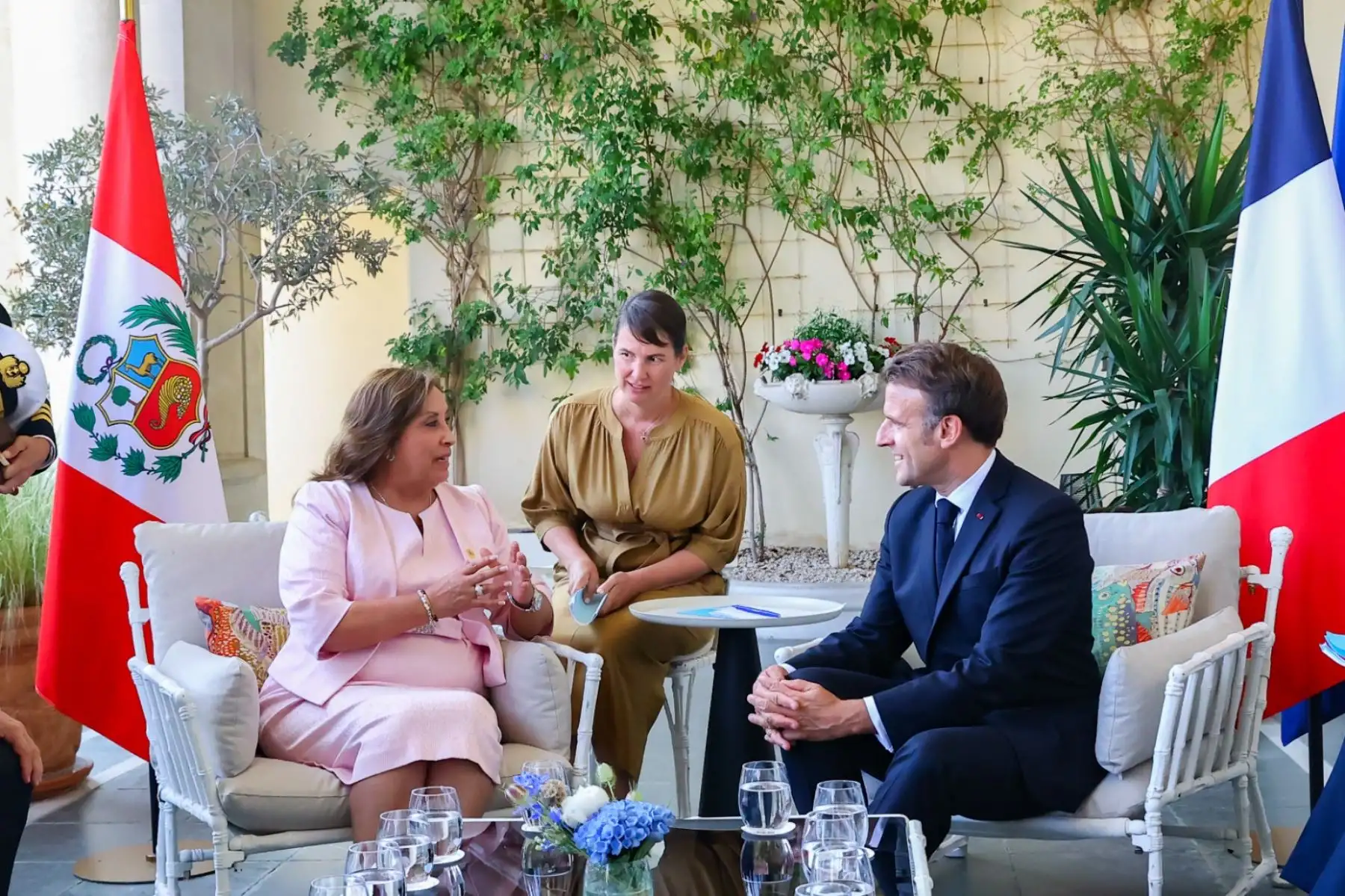 La presidenta Dina Boluarte sostuvo un encuentro bilateral con su homólogo de la República Francesa, Emmanuel Macron. Foto: ANDINA/ Prensa Presidencia