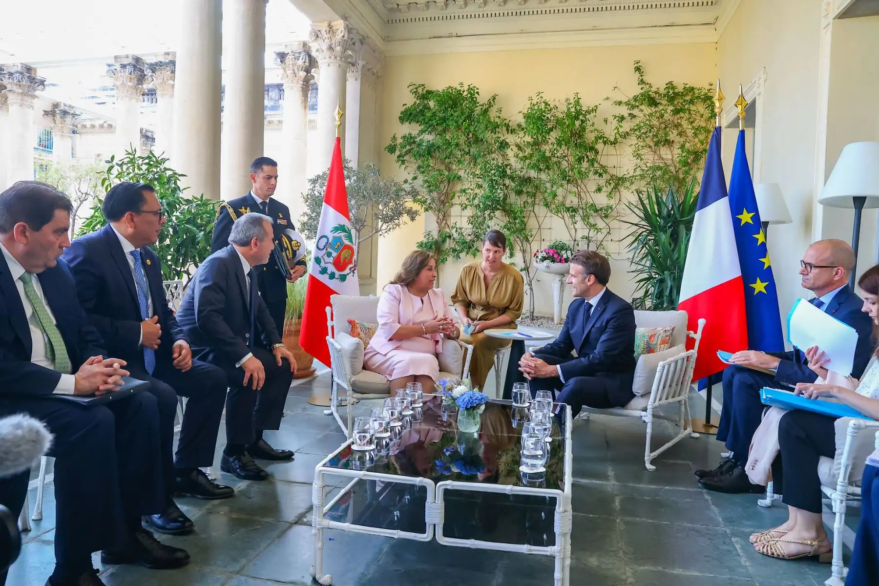 La presidenta Dina Boluarte sostuvo un encuentro bilateral con su homólogo de la República Francesa, Emmanuel Macron. Foto: ANDINA/ Prensa Presidencia