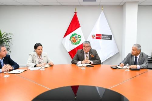 “Nuestra gestión está enfocada en proteger los recursos marinos, pero con una visión de aprovechamiento sostenible”, aseguró el ministro del Ambiente. Foto: Minam