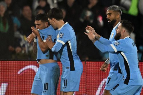 Uruguay derrota 2-0 a Venezuela y queda a las puertas del Mundial-2026