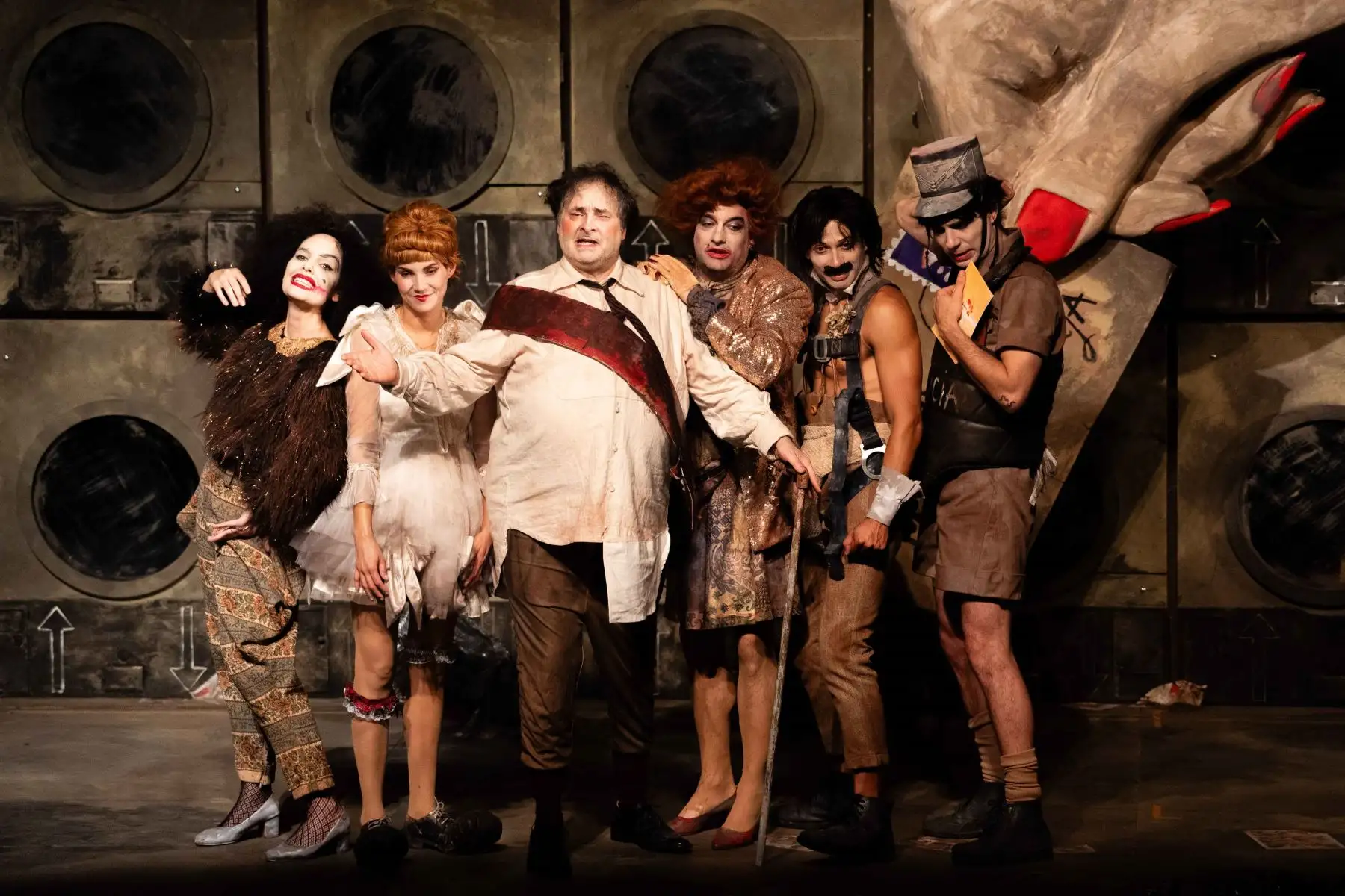 Escena de "La ópera de los tres centavos".