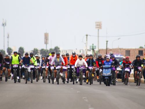 Bicicleteada unió a las familia del Primer Puerto