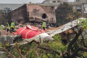 Trágico accidente del vuelo AI-171 de Air India en Ahmedabad, que dejó dejó 260 fallecidos y un solo pasajero sobrevivió.