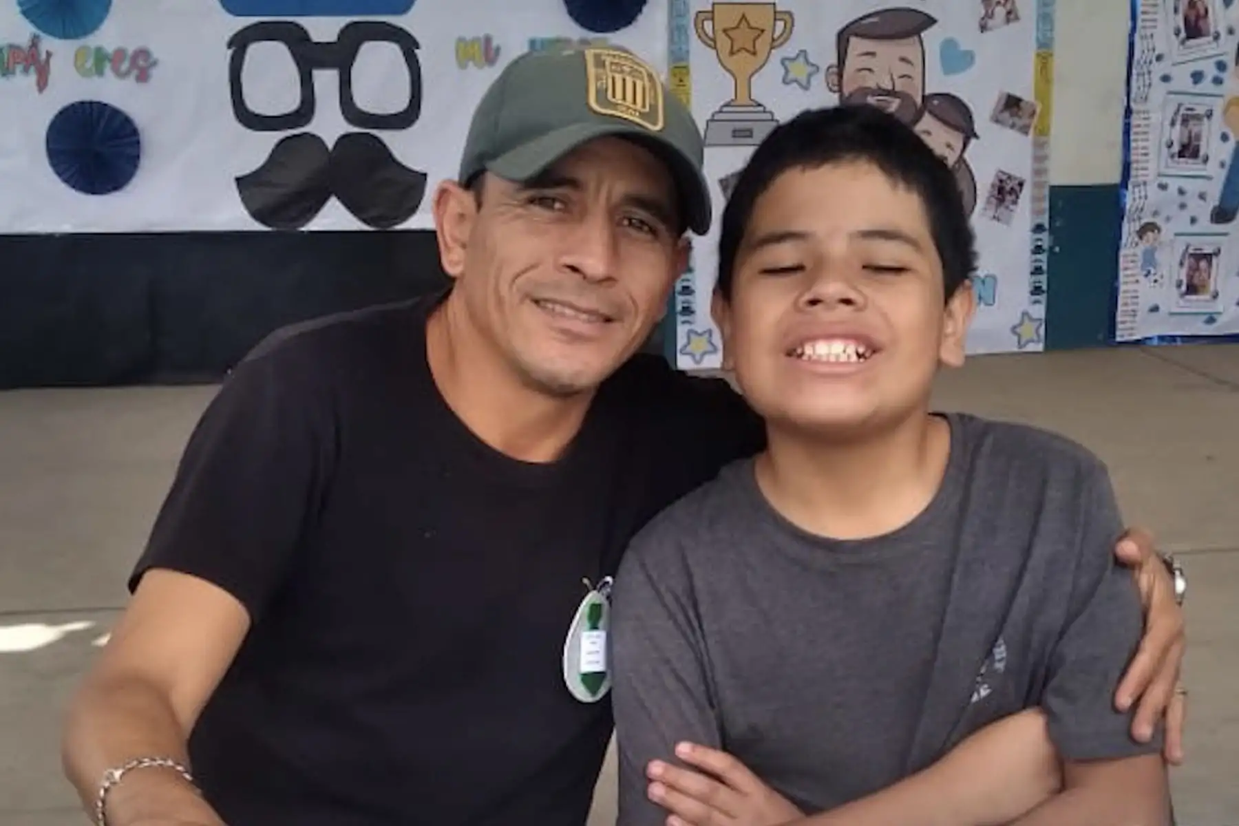 Miguel y Nilo sacan adelante a sus hijos con discapacidad y cuentan su historia de resiliencia en el Día del Padre. Foto: Cortesía