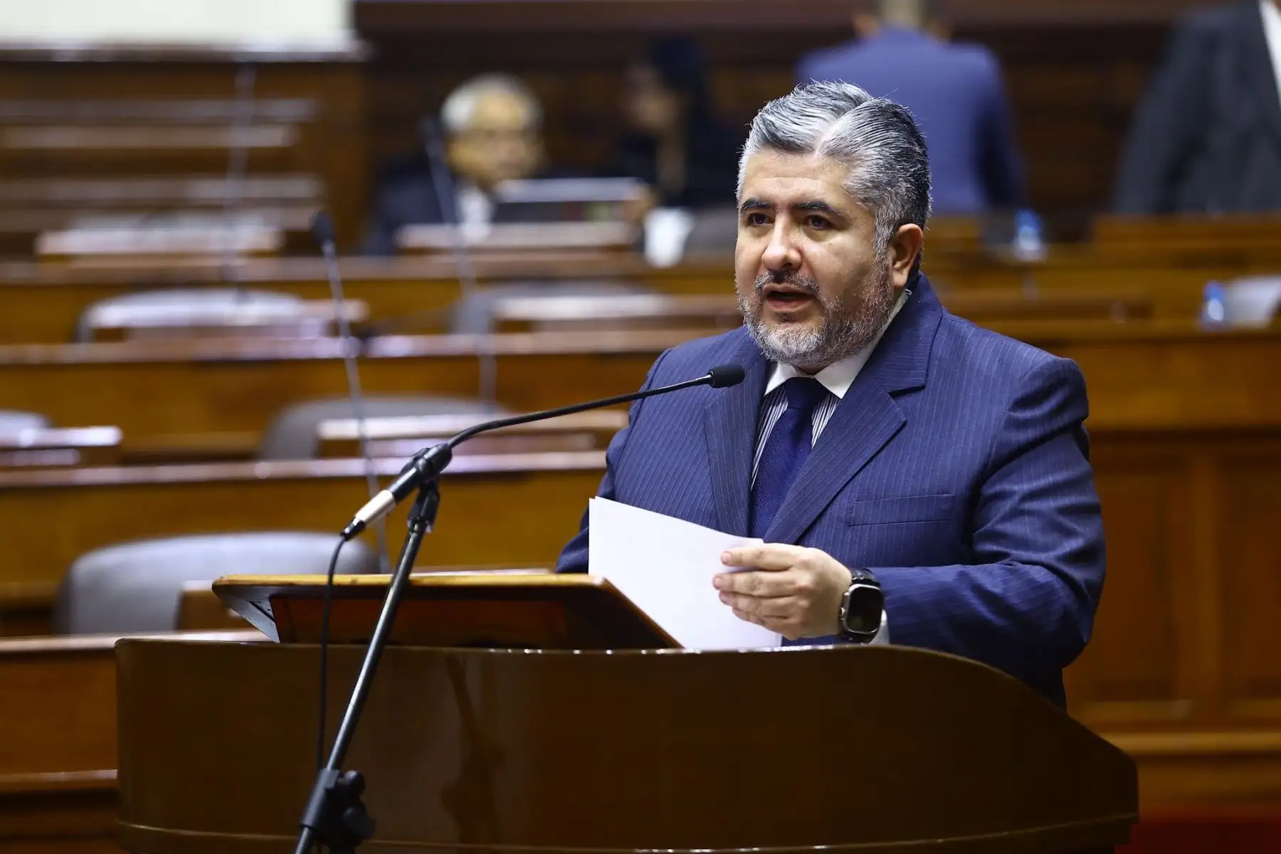 El ministro de Cultura, Fabricio Valencia, responde el pliego interpelatorio formulado por el Parlamento, en un acto de transparencia y respeto institucional. Foto: ANDINA/Difusión