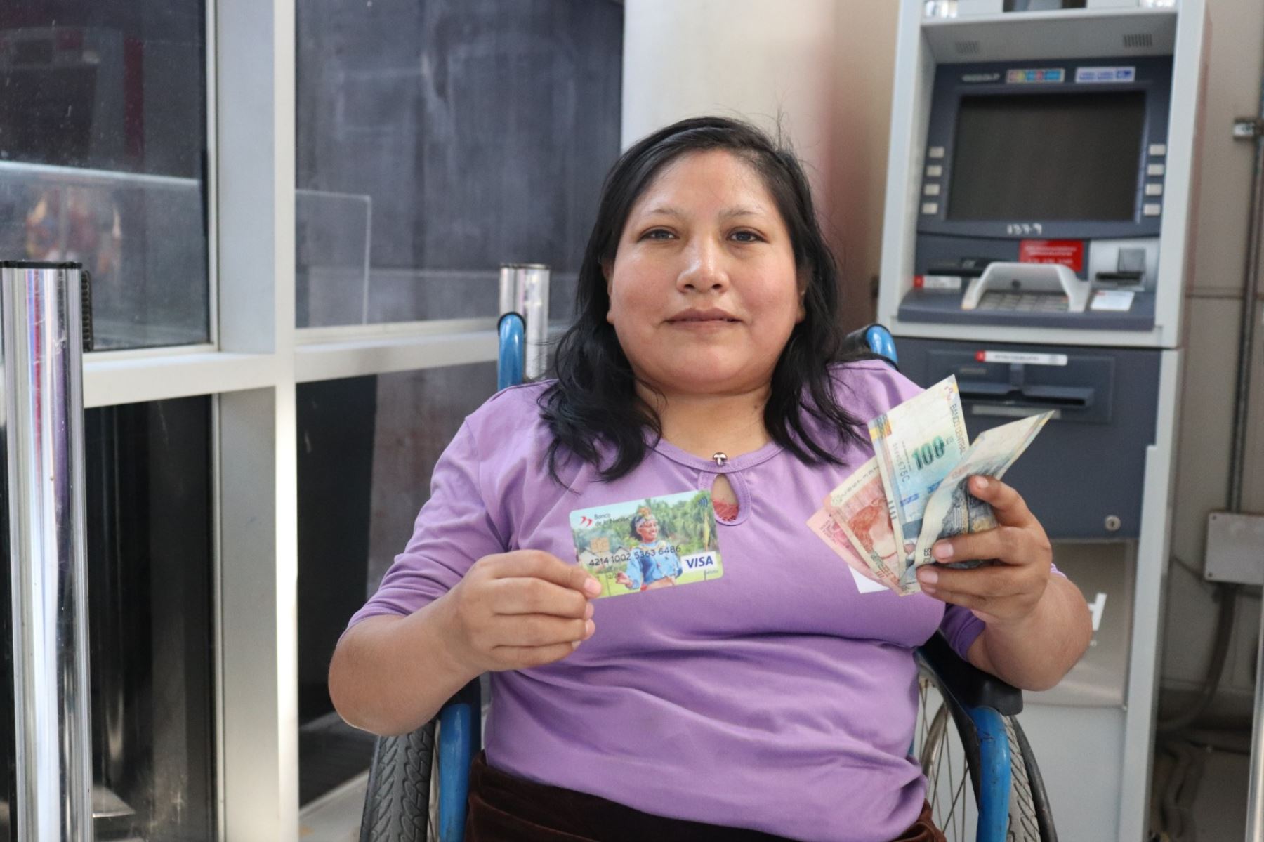 Los usuarios o autorizados de cobros podrán acudir a cualquier canal del Banco de la Nación del país para recibir el pago bimestral. Foto: ANDINA/Midis