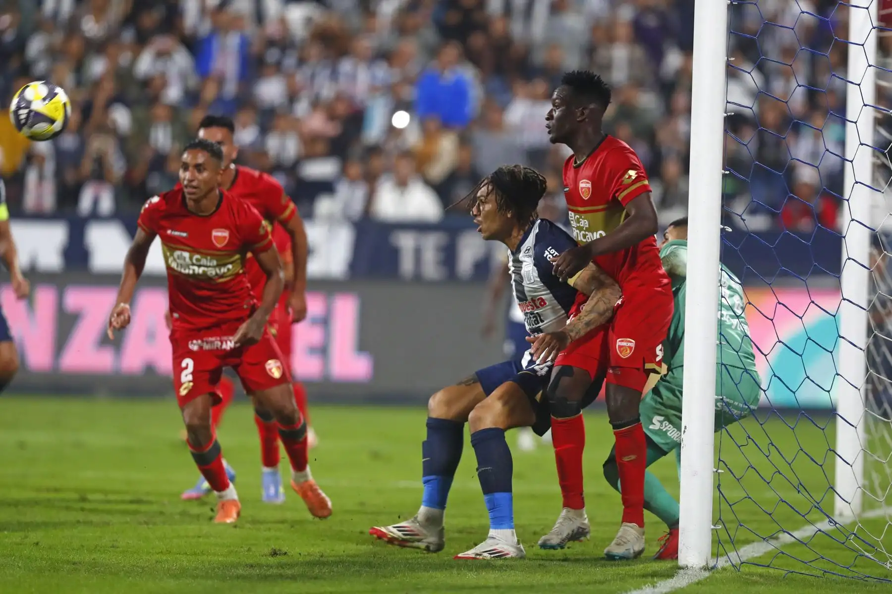 Alianza Lima y Sport Huancayo empatan 0-0 en el estadio Alejandro Villanueva de La Victoria el sábado 14 de junio de 2025 por el torneo Apertura de la Liga 1. Foto: ANDINA/Daniel Bracamonte