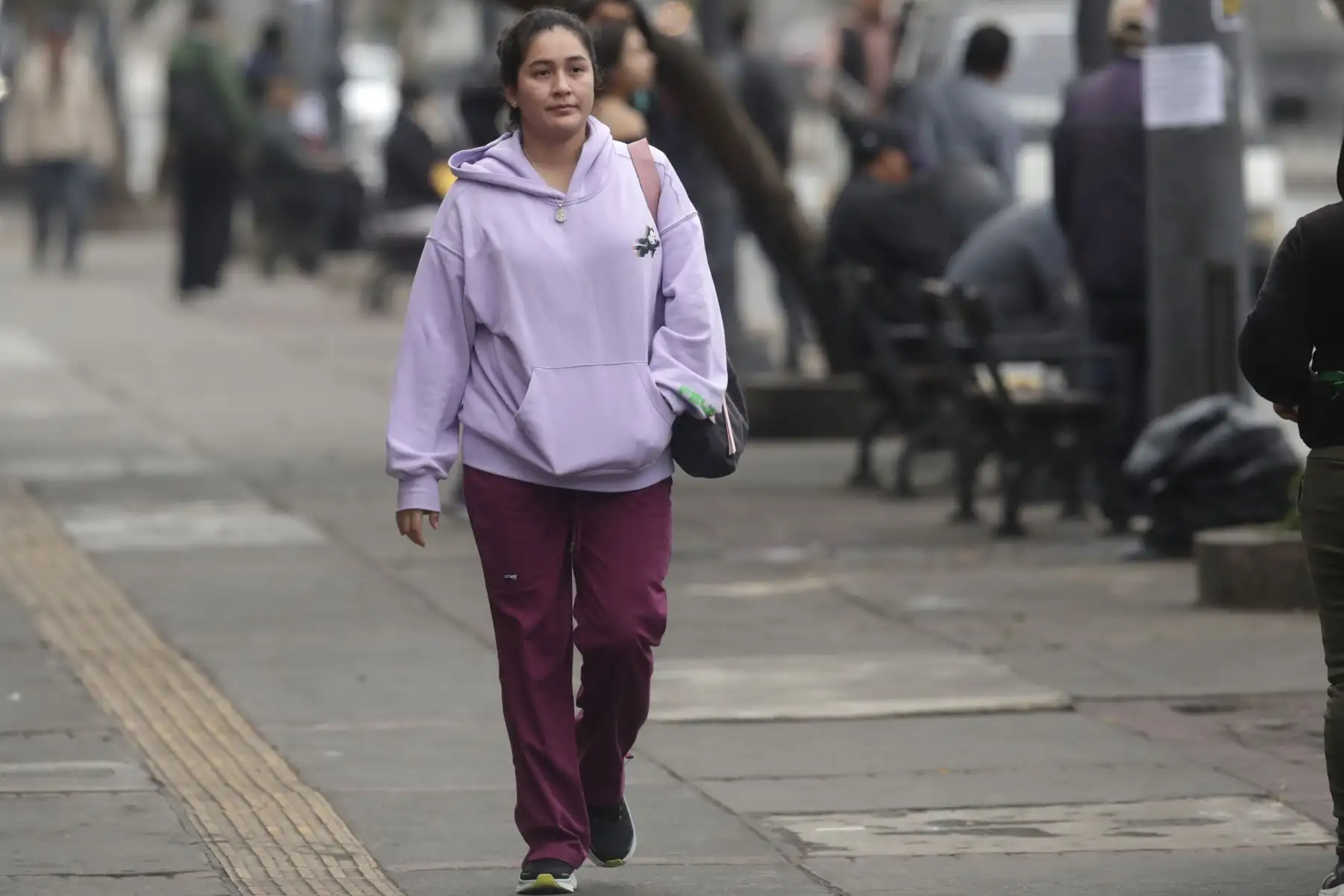 El centro de Lima amanece con  neblina y frío intenso, hoy domingo 15 de junio. Especialistas advierten que bajas temperaturas se mantendrán en el mes de junio.
Foto: ANDINA/Eddy Ramos