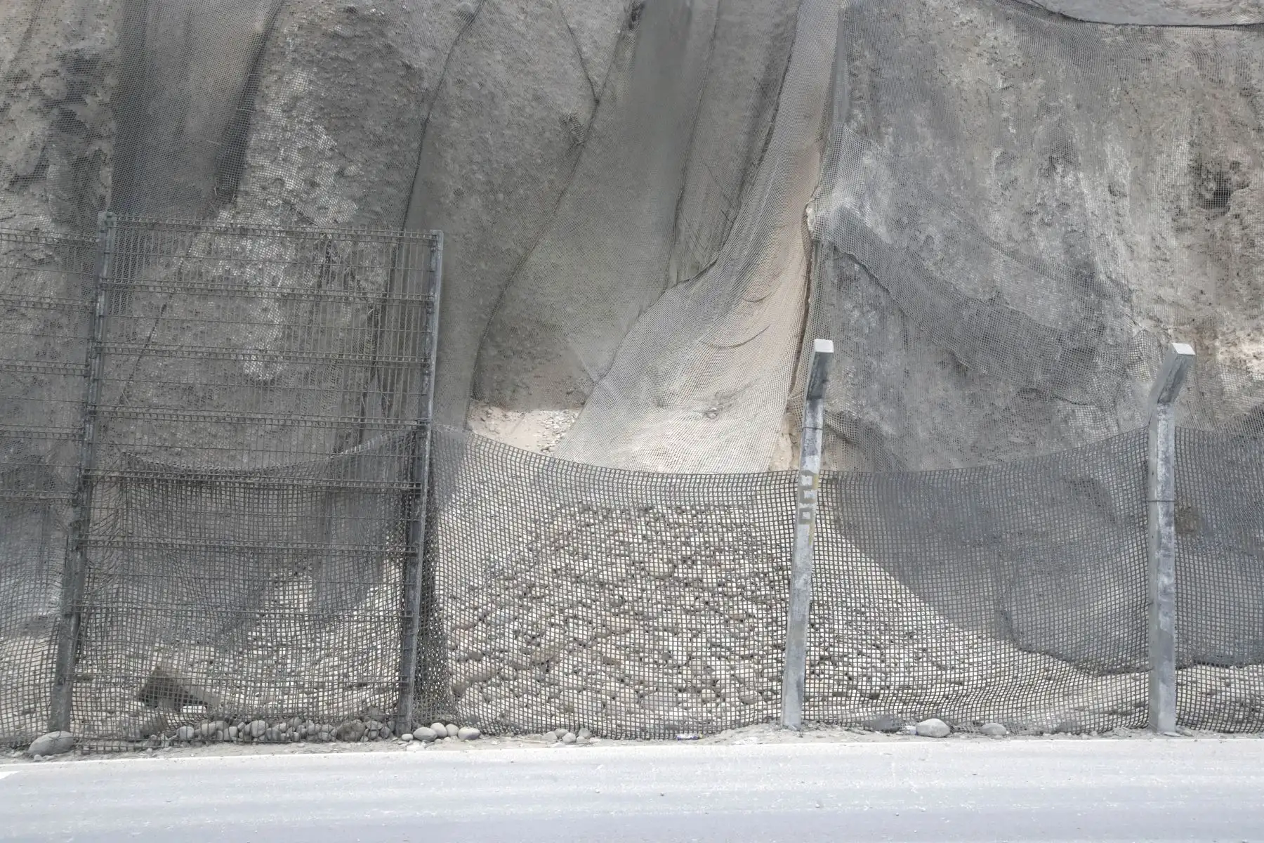 Tras el sismo de magnitud 6.1 registrado esta mañana frente a las costas de Lima y Callao, se produjo un deslizamiento de tierra en un tramo de la Costa Verde, sin consecuencias mayores ni interrupciones en el tránsito vehicular.
Foto: ANDINA/ Eddy Ramos